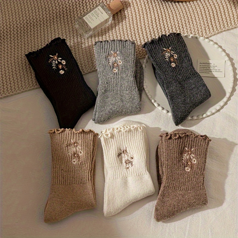 6쌍 플러시 자수 작은 꽃무늬 중목 양말 여성용 가을  - Embroidery On Socks 리뷰 및 가격
