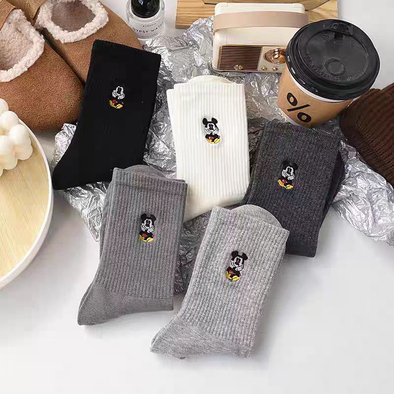 5쌍의 사계절 유니섹스 블랙, 화이트, 그레이 솔리드  - Embroidery On Socks 리뷰 및 가격